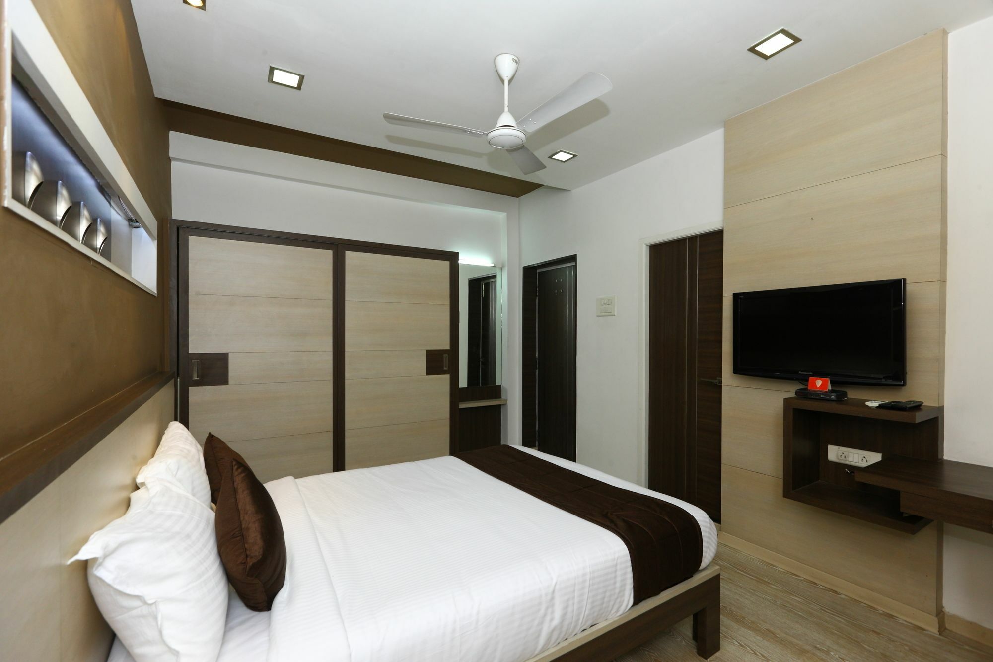 Oyo 9911 Apartment Shylee Niwas Chennai Exterior foto